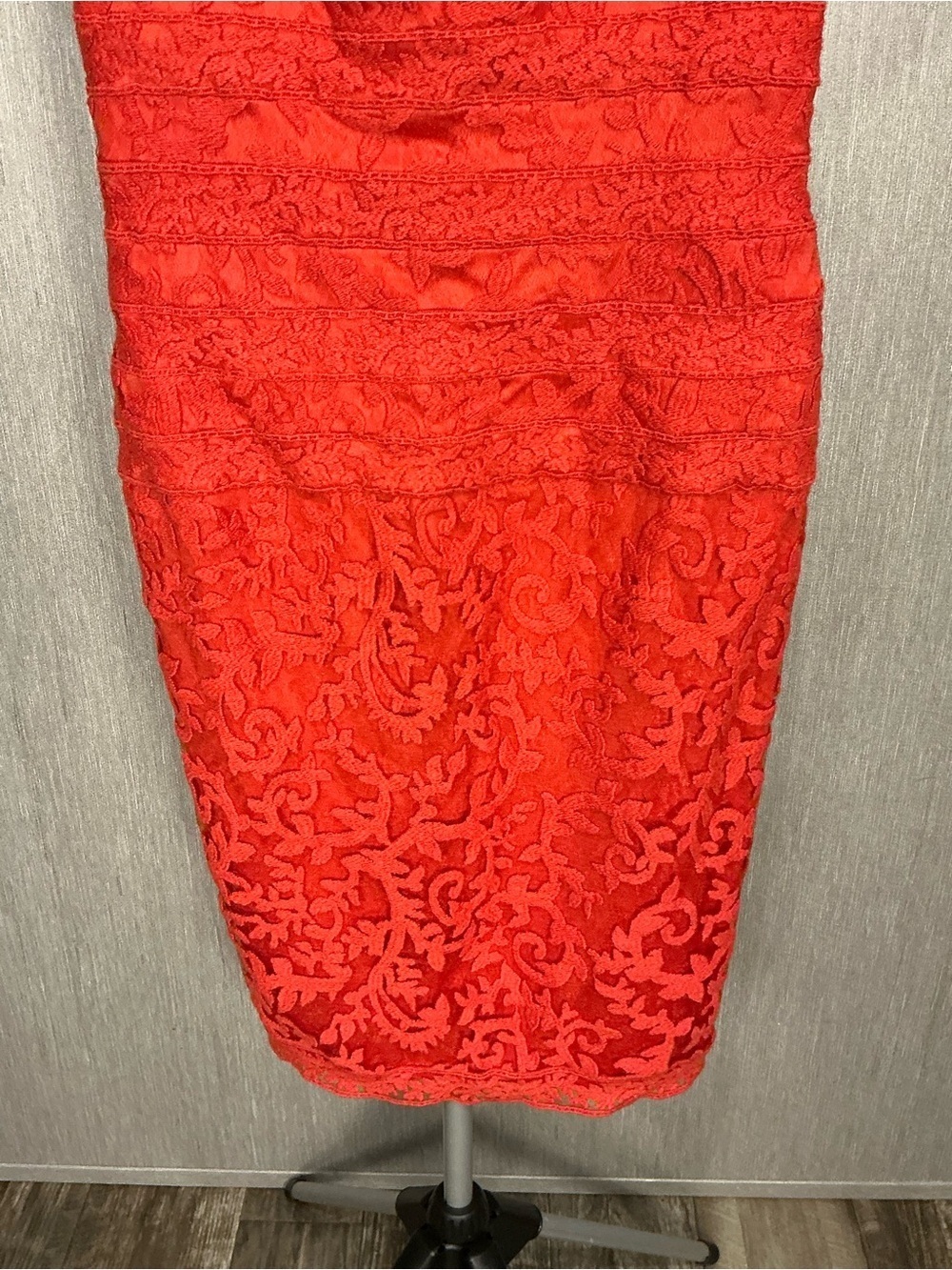 Tadashi Shoji Orangish Red Sheath Dress Size 2 - Picture 2 of 12